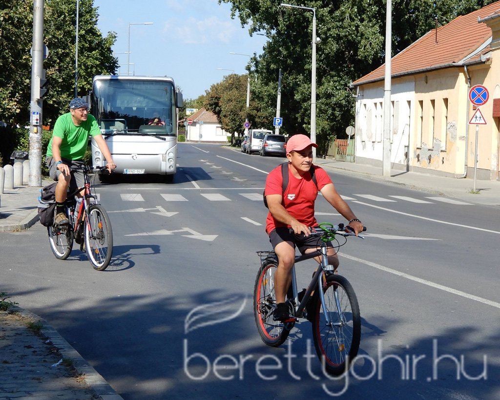 Kerékpártúra az autópályán 45